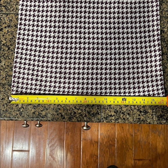 Ann Taylor Sleeveless turtleneck sweater.  New with tags. - Picture 2 of 4